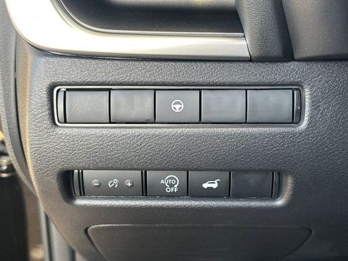 New 2026 Nissan Rogue SV FWD image 32