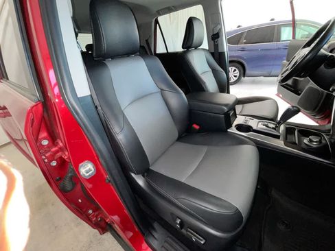 Used 2024 Toyota 4Runner SR5 Premium w/ Moonroof Package AWD/4WD image 26