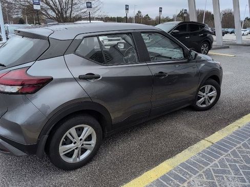 Used 2024 Nissan Kicks S image 4
