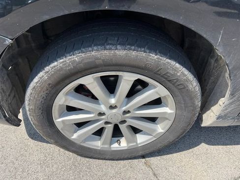 Used 2010 Toyota Venza FWD image 12