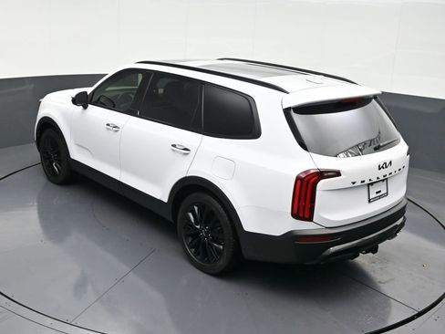 Used 2022 Kia Telluride SX w/ Towing Package image 18