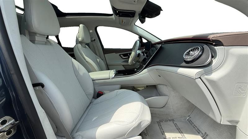 Used 2023 Mercedes-Benz EQE 350+ 4MATIC SUV w/ Exclusive Trim Package image 17