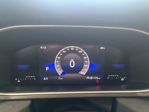 New 2026 Volkswagen Taos SE FWD image 16