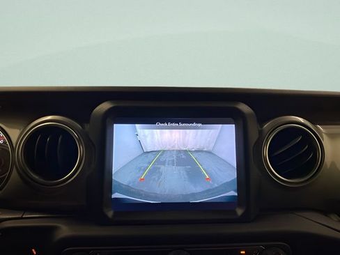 Used 2021 Jeep Wrangler Unlimited Sahara w/ Uconnect 4C Nav & Sound Group AWD/4WD image 16