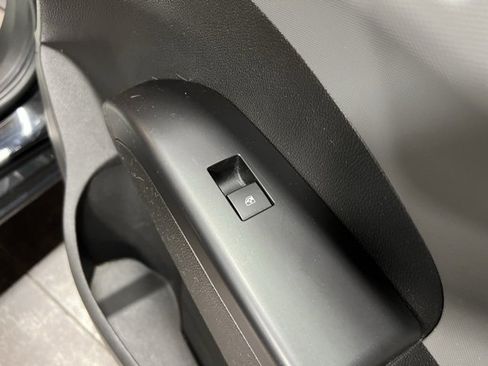 Used 2020 Chevrolet Sonic LT image 24