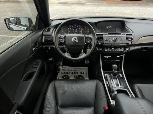 Used 2017 Honda Accord Sport Special Edition image 29