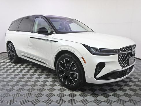 New 2026 Lincoln Nautilus Reserve AWD/4WD image 8