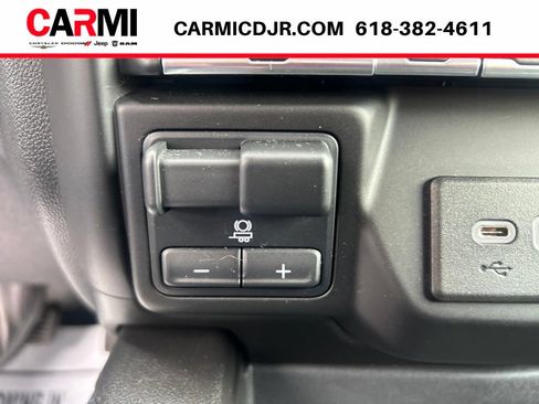 Used 2021 Chevrolet Silverado 1500 RST AWD/4WD image 31