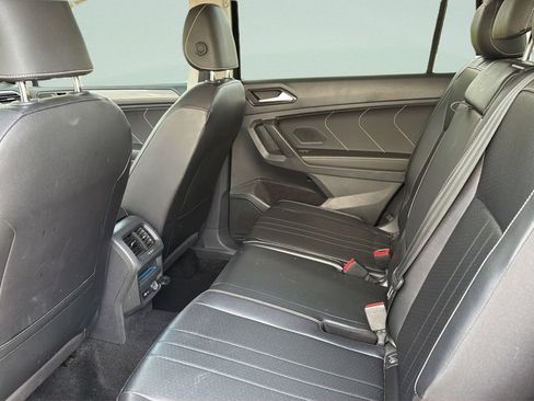 Used 2024 Volkswagen Tiguan SE FWD image 34
