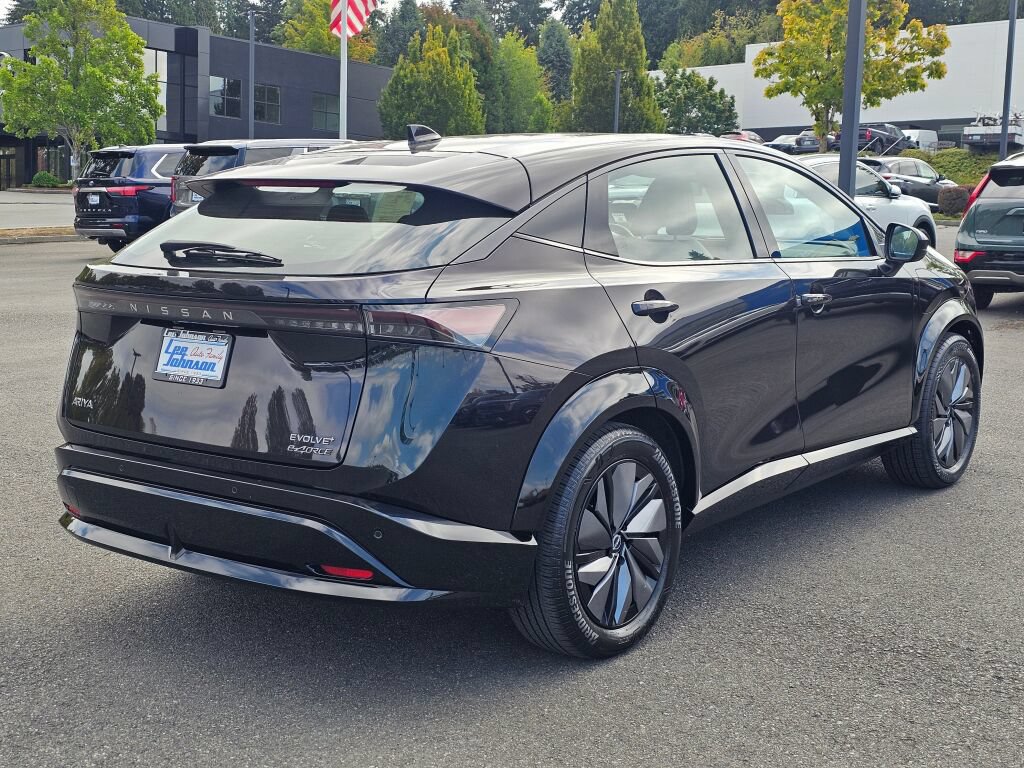 Used 2024 Nissan Ariya AWD image 5