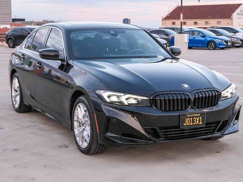Used 2025 BMW 330i Sedan w/ Convenience Package RWD image 3