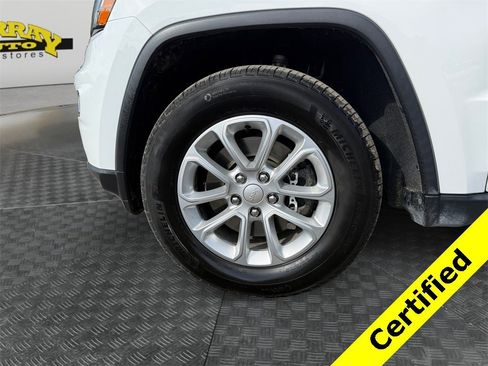 Certified 2021 Jeep Grand Cherokee Laredo image 14