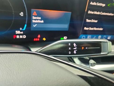 Used 2025 Cadillac Lyriq Sport AWD/4WD image 44
