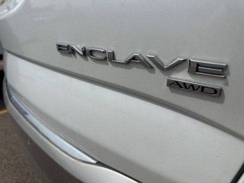 Used 2018 Buick Enclave Premium w/ Experience Buick Package image 9