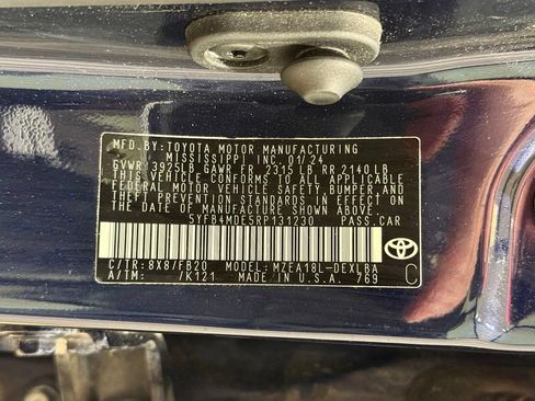 Used 2024 Toyota Corolla LE FWD image 27