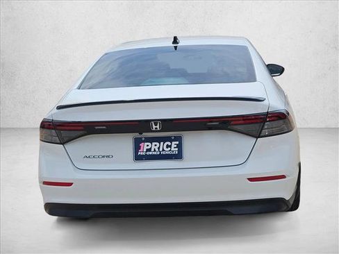 Used 2025 Honda Accord SE image 6