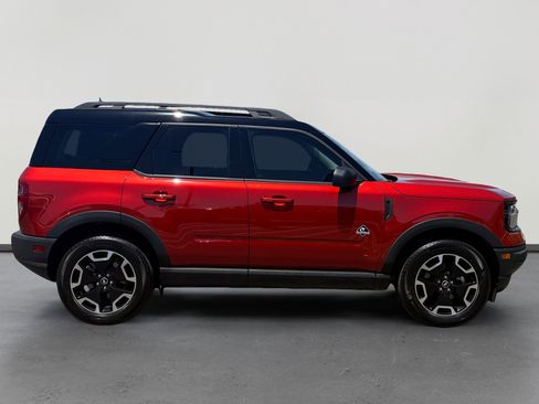 Used 2024 Ford Bronco Sport Outer Banks w/ Tech Package AWD/4WD image 6
