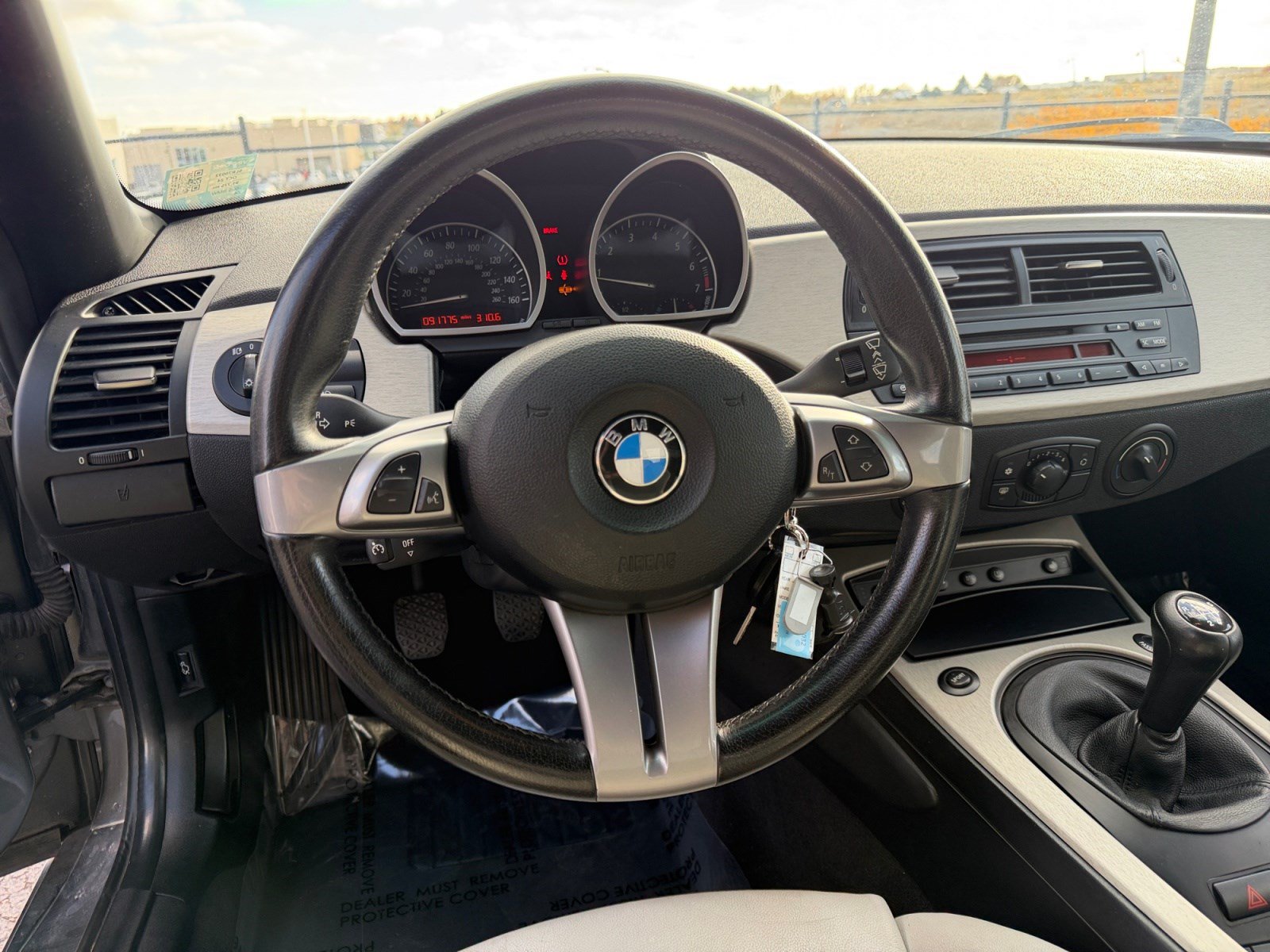 Used 2005 BMW Z4 2.5i RWD image 9