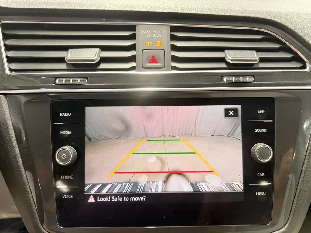 Used 2023 Volkswagen Tiguan SE FWD image 28