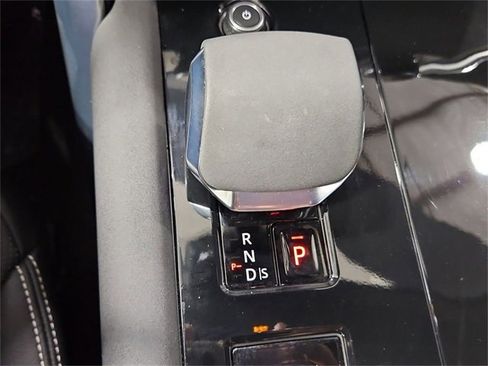 Used 2023 Land Rover Discovery S R-Dynamic image 45