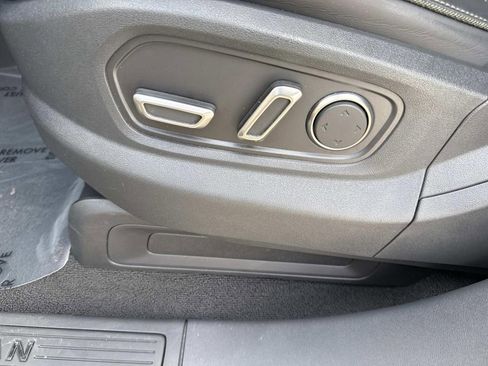 Used 2025 Rivian R1S Adventure AWD/4WD image 27