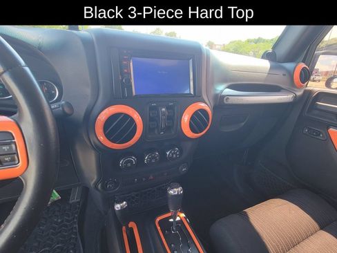 Used 2012 Jeep Wrangler Unlimited Sahara w/ Dual Top Group AWD/4WD image 23