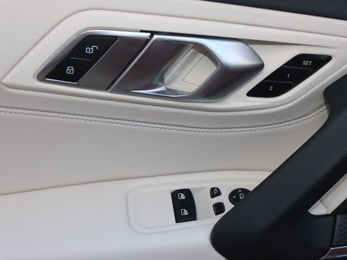 Used 2023 BMW Z4 sDrive30i w/ Premium Package image 12