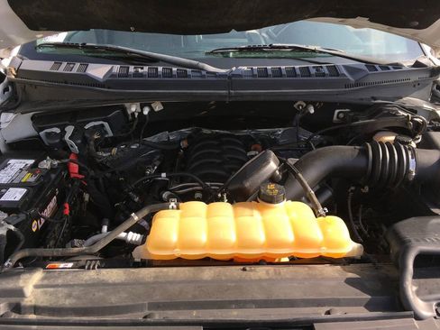 Used 2018 Ford F150 XLT w/ Trailer Tow Package AWD/4WD image 13