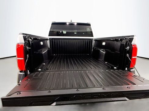 Certified 2025 Toyota Tacoma SR image 23