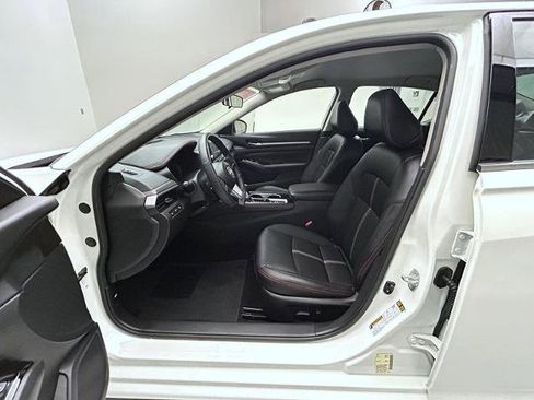 Certified 2023 Nissan Altima 2.5 SR AWD/4WD image 10