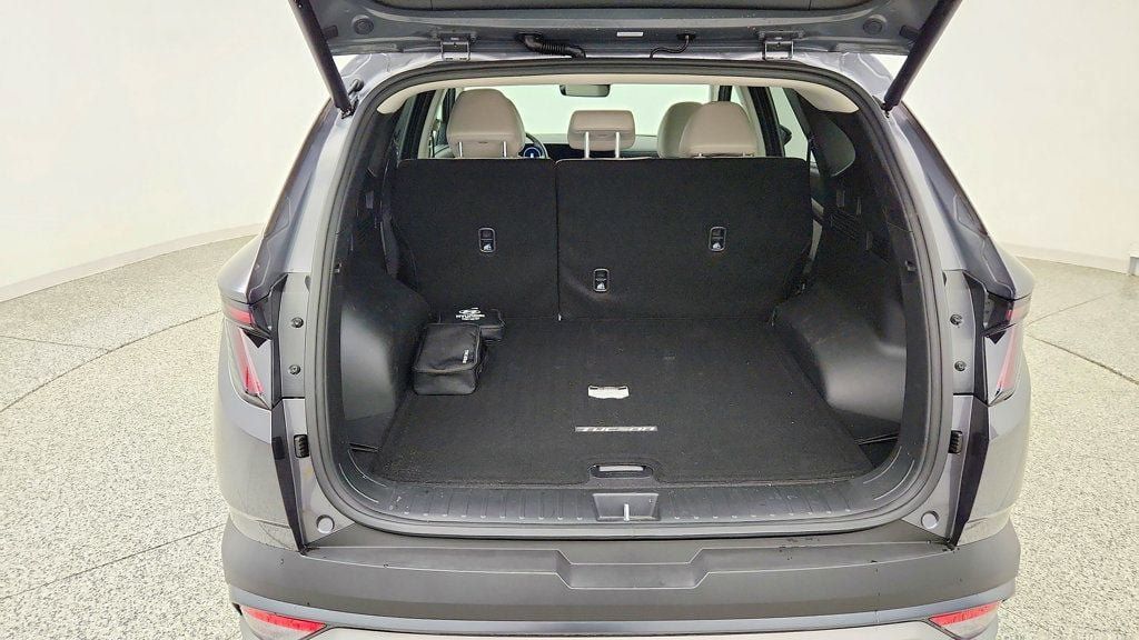 Used 2025 Hyundai Tucson SEL AWD/4WD image 21