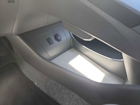 Used 2011 Toyota Prius Three image 20