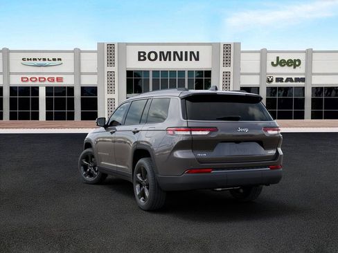 New 2026 Jeep Grand Cherokee L Limited w/ Limited Altitude Package AWD/4WD image 3