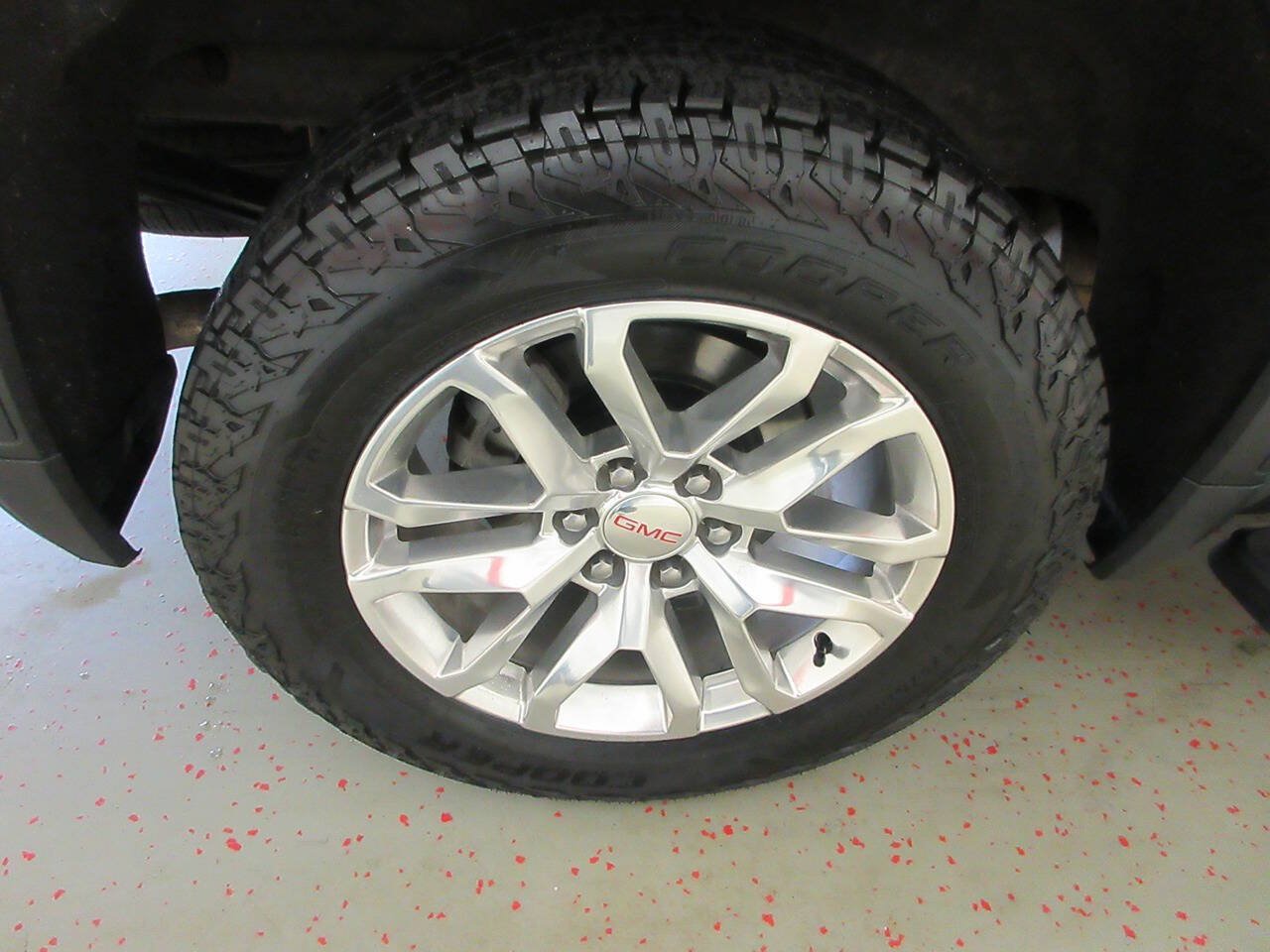 Used 2019 GMC Sierra 1500 SLT w/ SLT Premium Package AWD/4WD image 16