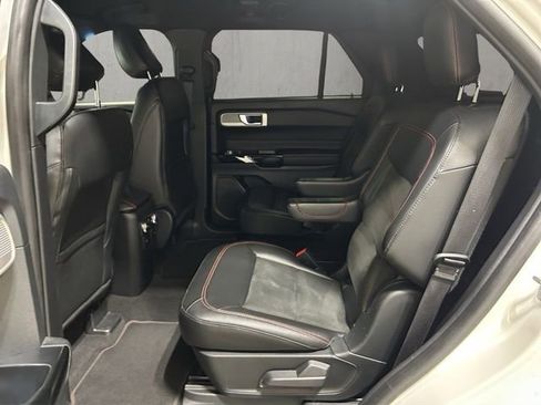 Certified 2022 Ford Explorer ST-Line AWD/4WD image 22