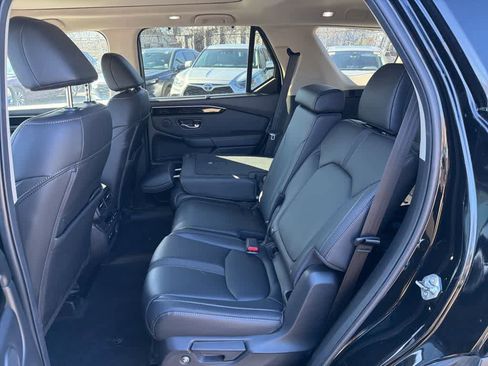 Used 2025 Honda Pilot Touring image 35