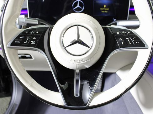 Certified 2023 Mercedes-Benz S 500 4MATIC image 17