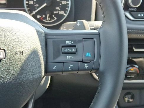 Used 2025 Nissan Rogue SV FWD image 26