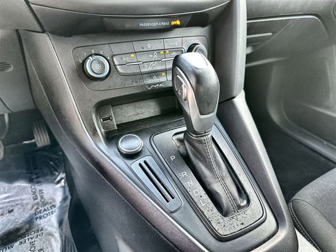 Used 2016 Ford Focus SE image 17