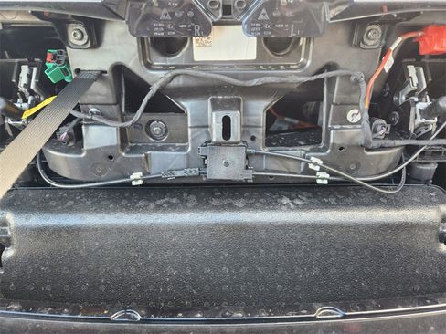 New 2025 Volkswagen ID. Buzz Pro S image 21