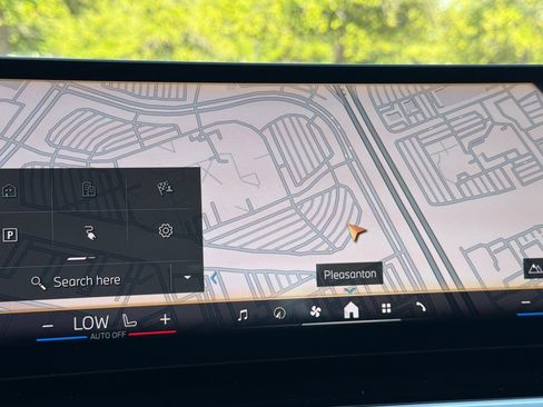 Certified 2024 BMW i4 eDrive35 w/ Convenience Package RWD image 24