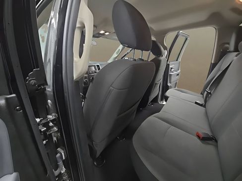 Used 2024 RAM 1500 Classic SLT AWD/4WD image 16