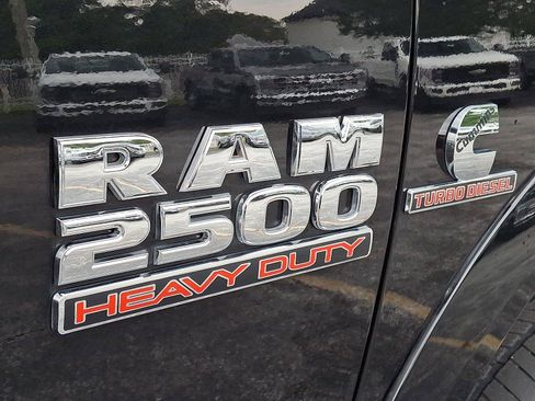 Used 2017 RAM 2500 Laramie w/ Convenience Group AWD/4WD image 6