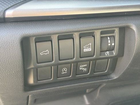 Used 2020 Subaru Forester Premium image 19