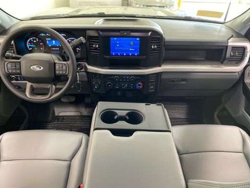 New 2026 Ford F250 XL w/ XL Chrome Package image 14