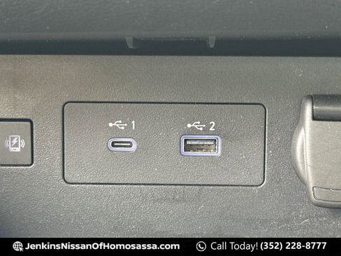 Certified 2023 Nissan Altima 2.5 SL FWD image 32