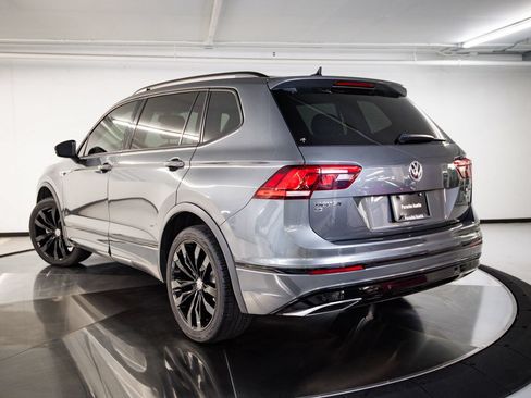 Used 2021 Volkswagen Tiguan SE R-Line AWD/4WD image 3