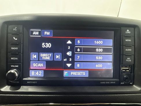 Used 2018 Dodge Grand Caravan SE image 3