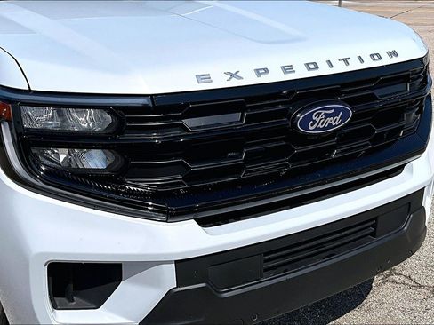 Used 2025 Ford Expedition Max Active RWD image 31