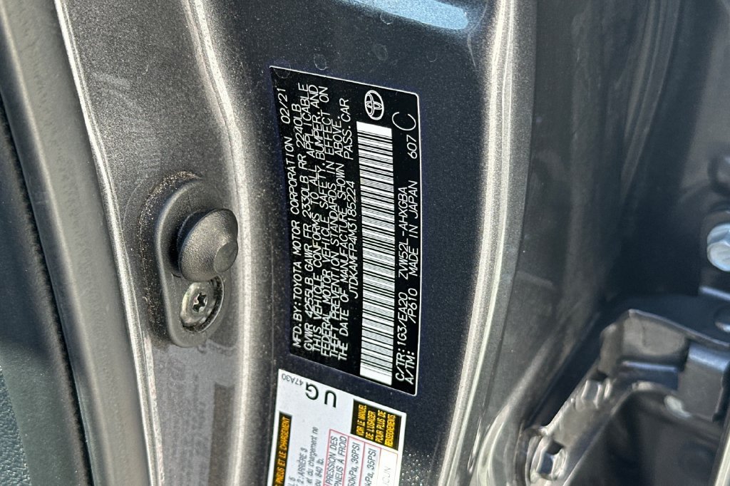 Used 2021 Toyota Prius Prime XLE FWD image 28